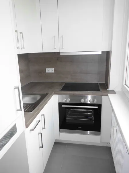 sanierte 2 Zimmer Wohnung mit EBK und Duschbad — photo 1